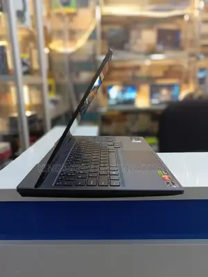 New Laptop Lenovo Legion 5 16GB AMD Ryzen 7 SSD 512GB