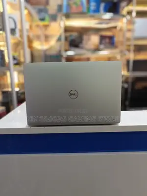 New Laptop Dell Precision 15 5520 16GB Intel Core I7 SSD 512GB