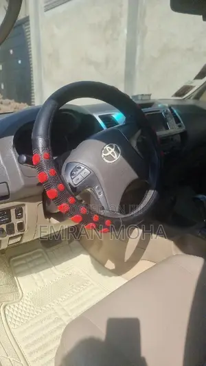 Toyota Hilux 2012 Silver