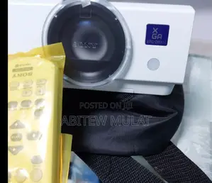 Photo - HIGH QUALITY SONY Dx 102 PROJECTOR Brand New Sony