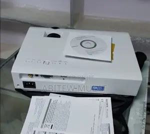 HIGH QUALITY SONY Dx 102 PROJECTOR Brand New Sony