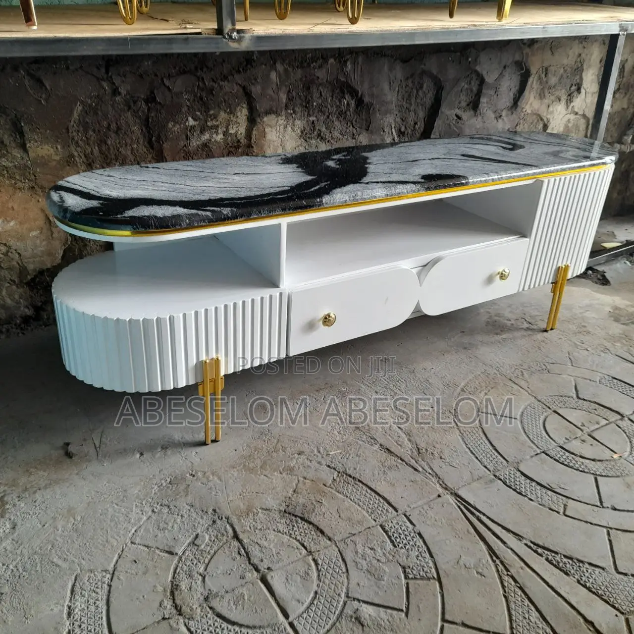 1,50 Cm በኢፖክሲ የተሰሩ ቲቪ እስታንድ