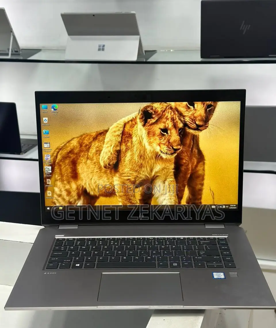 New Laptop HP ZBook Studio 16GB Intel Core i7 SSD 512GB