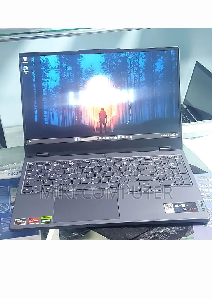 New Laptop Lenovo Legion 5 16GB AMD Ryzen 7 SSD 512GB