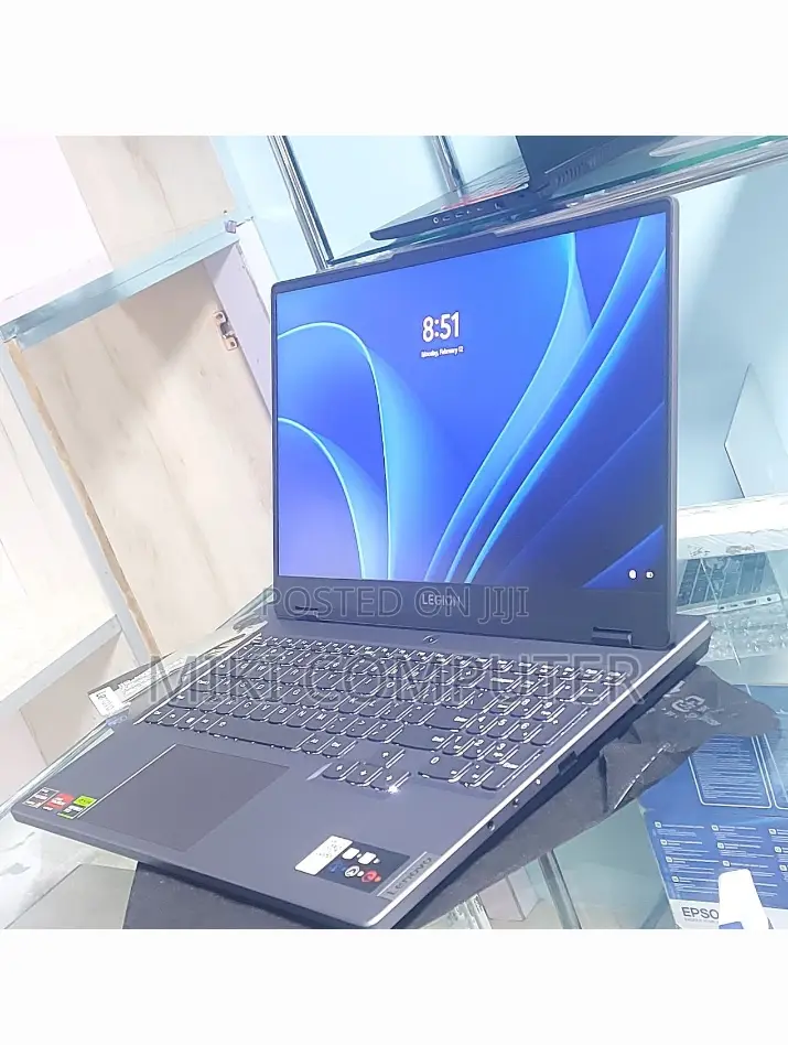 New Laptop Lenovo Legion 5 16GB AMD Ryzen 7 SSD 512GB