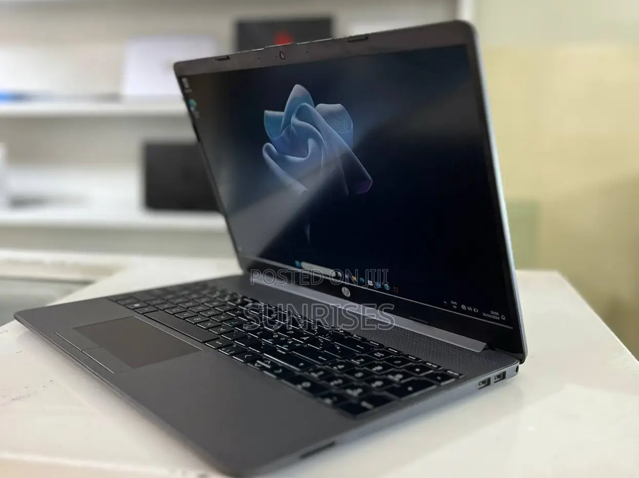 New Laptop HP Stream Notebook 8GB AMD Ryzen 5 SSD 256GB