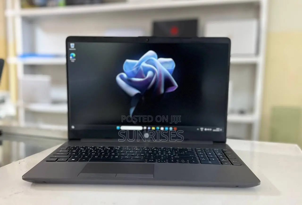 New Laptop HP Stream Notebook 8GB AMD Ryzen 5 SSD 256GB