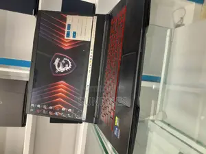 New Laptop MSI GE66 Raider 16GB Intel Core I7 SSD 512GB