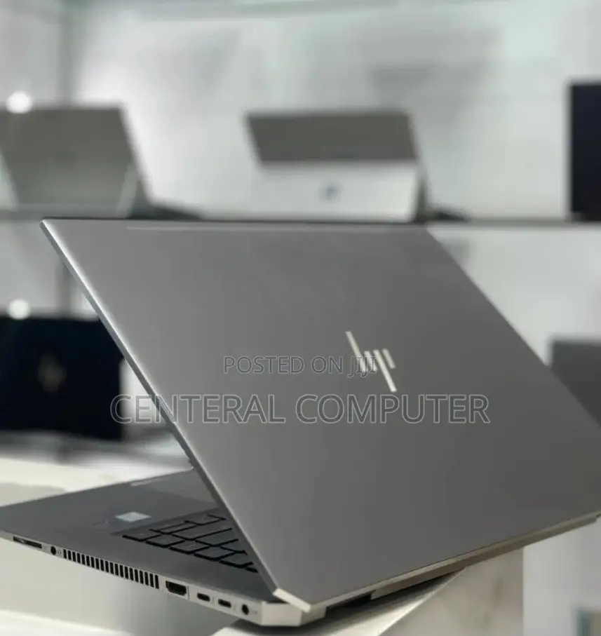 New Laptop HP ZBook Studio G5 16GB Intel Core i7 SSD 512GB