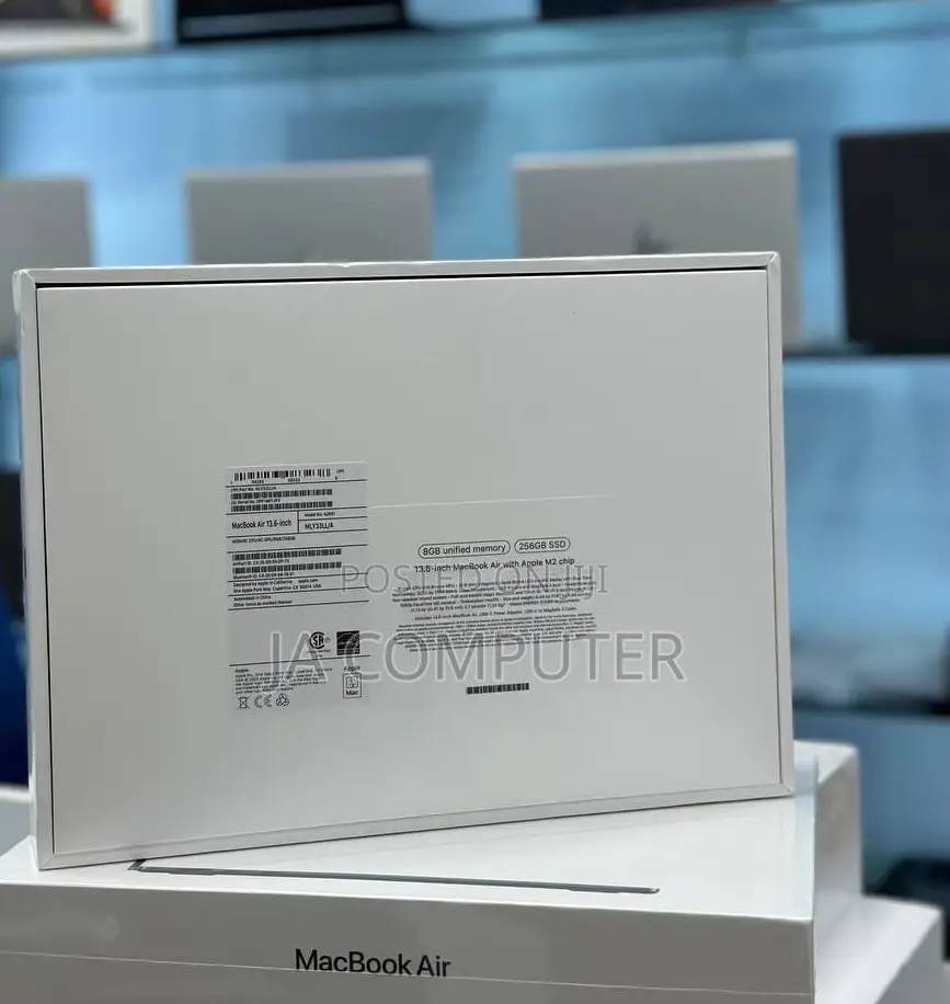 New Laptop Apple MacBook Air 2022 M2 8GB Intel Core I5 SSD 256GB