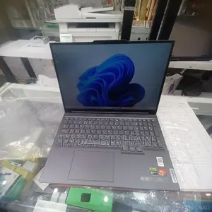 New Laptop Lenovo Legion 5 16GB AMD Ryzen 7 SSD 512GB