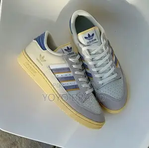 Photo - Adidas Forum 85 Fashion Sneaker