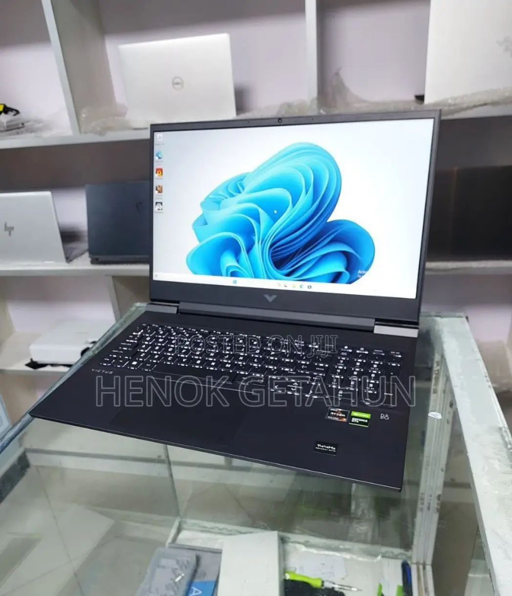 New Laptop HP Victus 16 8GB AMD Ryzen 7 SSD 1T