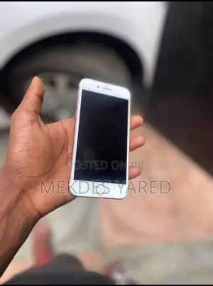 New Apple iPhone 7 32 GB Gold