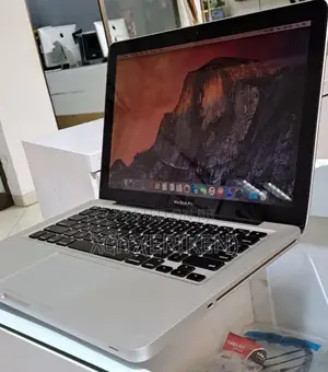 New Laptop Apple MacBook Pro 2012 8GB Intel Core 2 Duo HDD 256GB