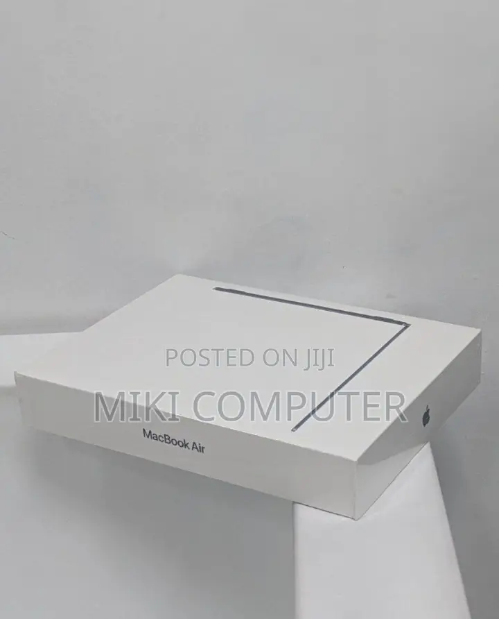 New Laptop Apple MacBook Air 2022 M2 8GB Intel SSD 256GB