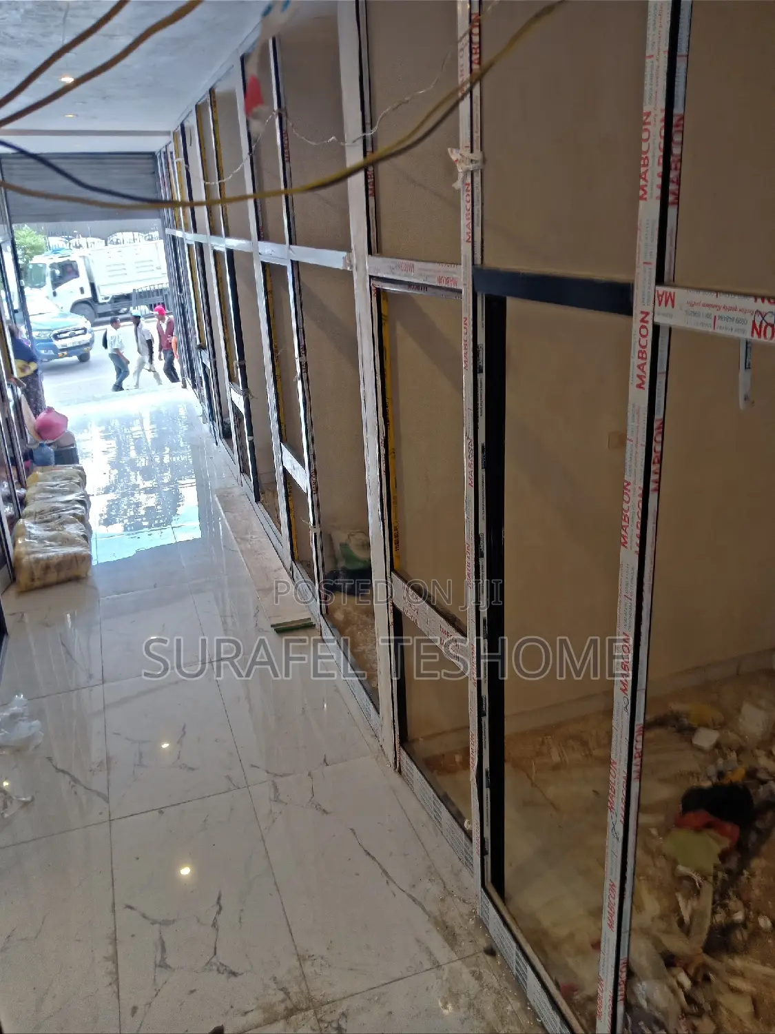 የንግድ ሱቆች - Commercial Shops