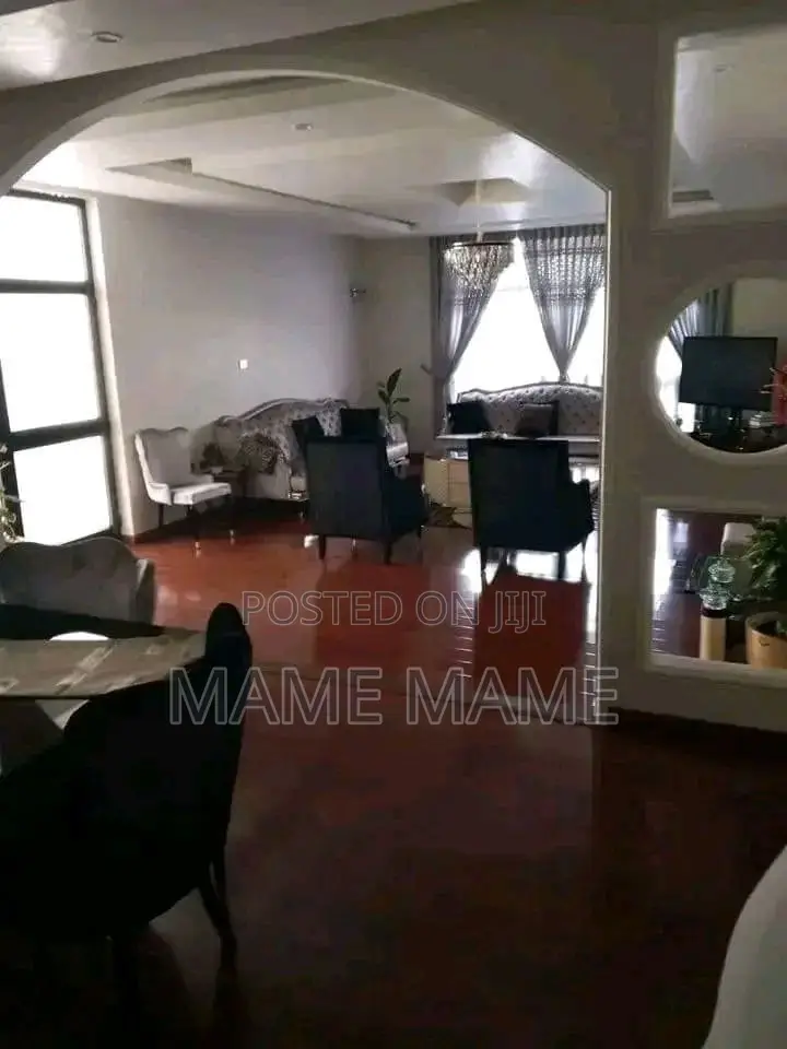 12bdrm House in Addis Abeba, Bole for sale