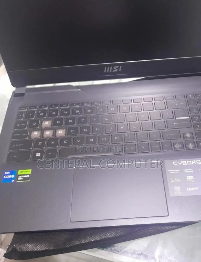 New Laptop MSI GP62M 7RDX Leopard 16GB Intel Core I7 SSD 512GB