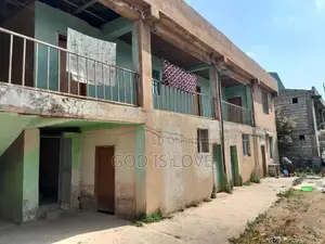 የሚሸጥ መጋዘን 
5,000ካሬ 1500 ላይ መጋዘኑ አርፋል ጂፕላስ ዋን ቤት 
ስሪ ፌዝ