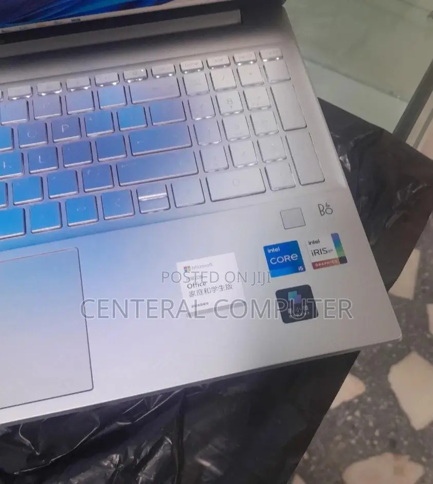 New Laptop HP 240 G6 16GB Intel Core I7 SSD 512GB