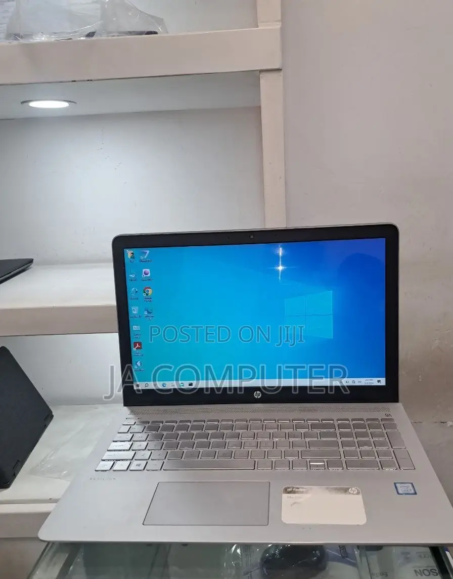 New Laptop HP Pavilion 15 8GB Intel Core I5 HDD+SSD 1.5T