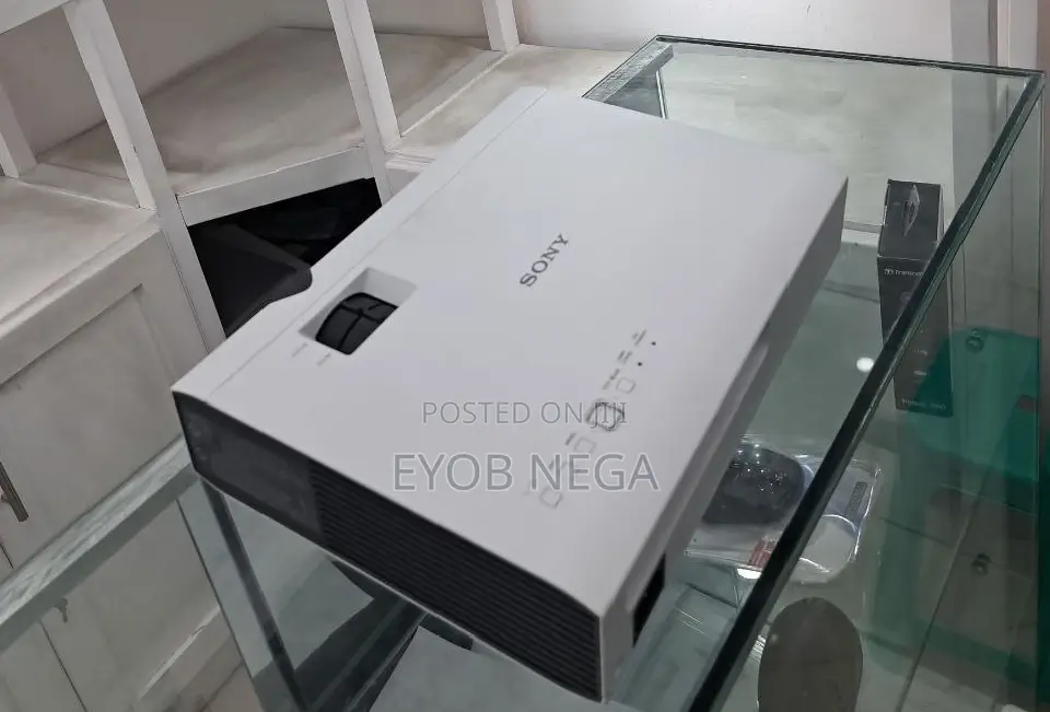 SONY PROJECTOR With Accessory