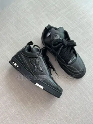 Photo - High Master Quality Louis Vuitton Low Cut Sneakers Shoes