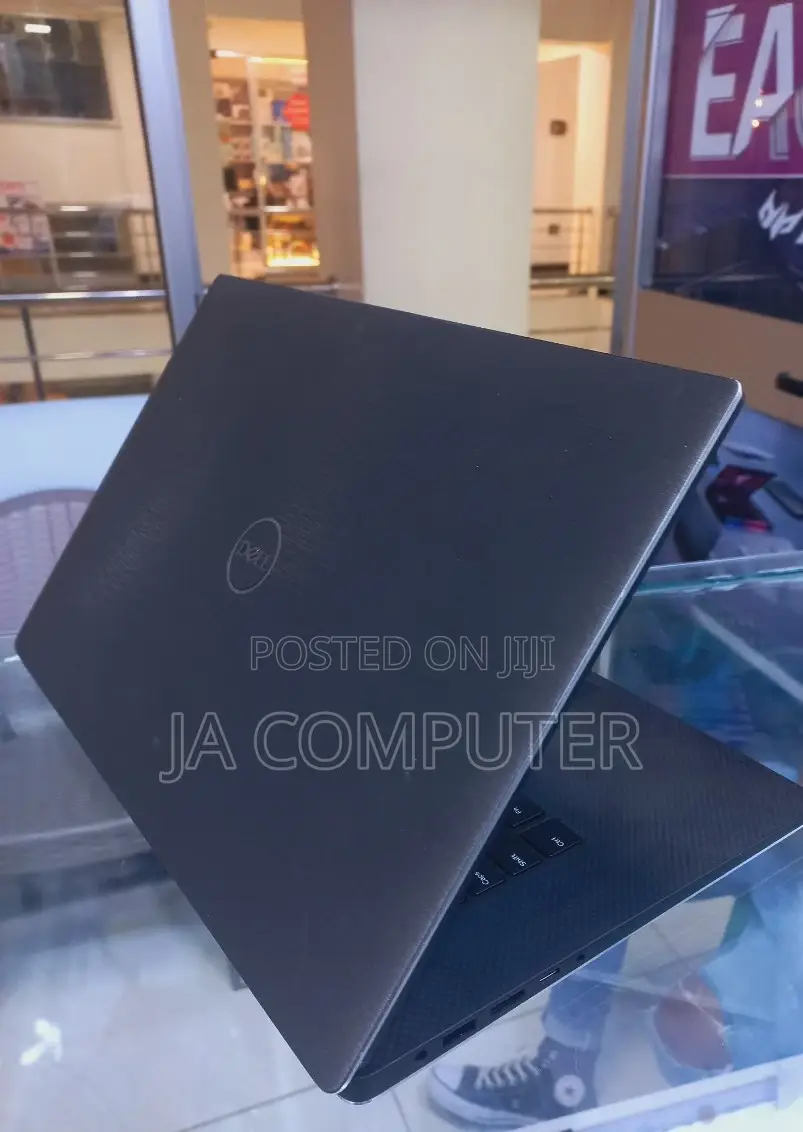 New Laptop Dell Precision 3550 32GB Intel Core I9 SSD 512GB