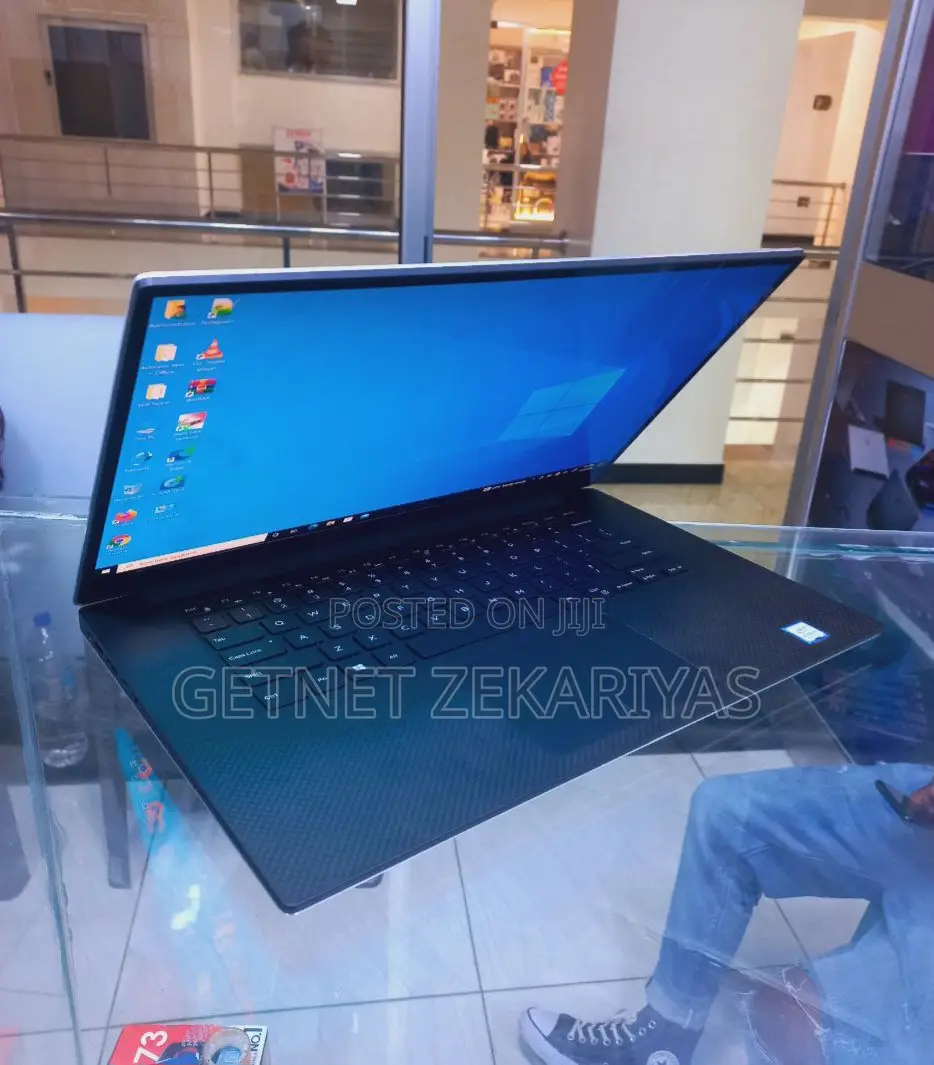 New Laptop Dell Precision 15 5520 32GB Intel Core I9 SSD 512GB