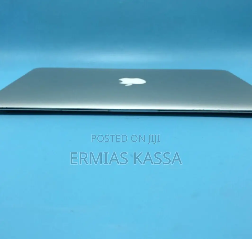 New Laptop Apple MacBook Air 2013 4GB Intel Core i5 SSD 128GB