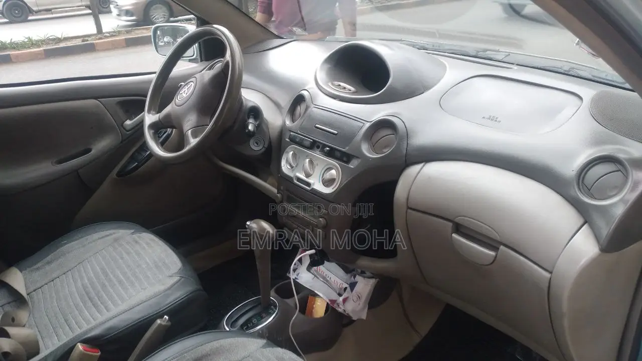 Toyota Platz 2004 Blue