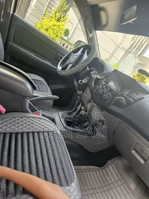 Toyota Hilux 2015 Gray