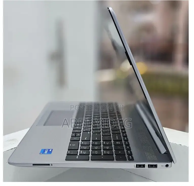 New Laptop HP Stream Notebook 8GB Intel Core I7 SSD 512GB