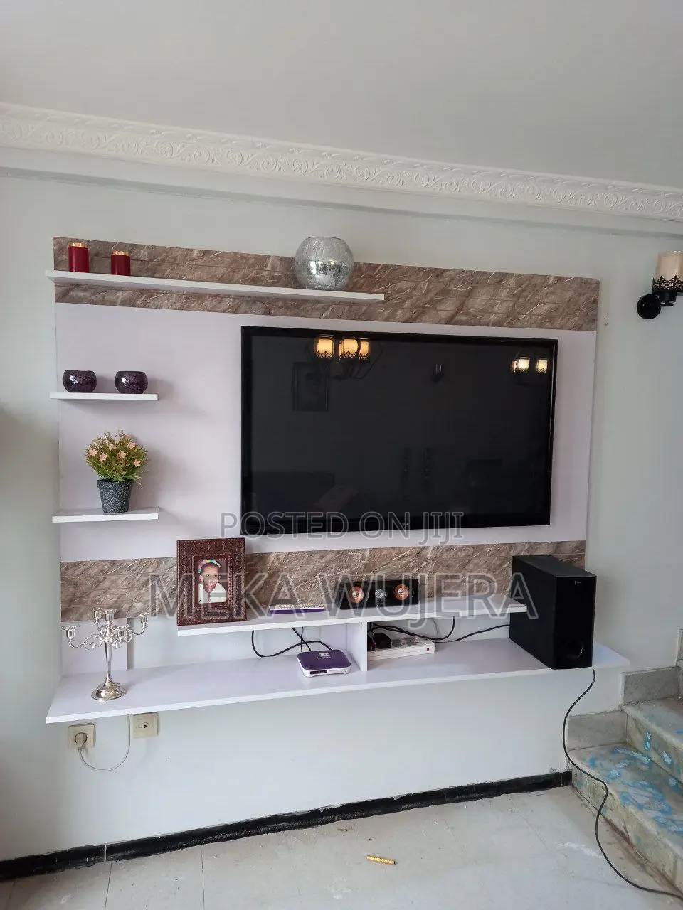 Modern TV STANDE Technology