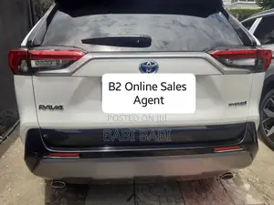 Toyota RAV4 2021 White