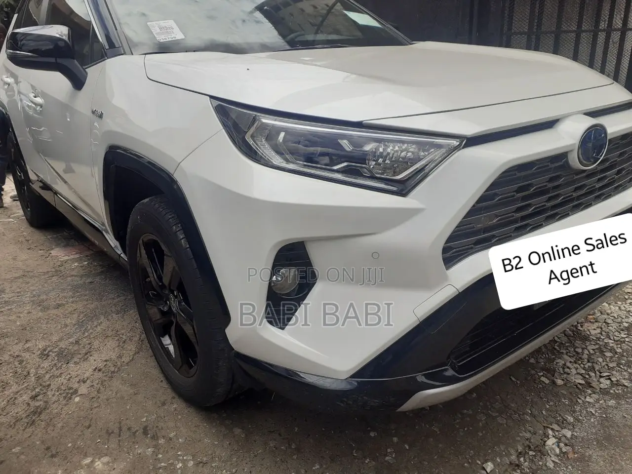 Toyota RAV4 2021 White