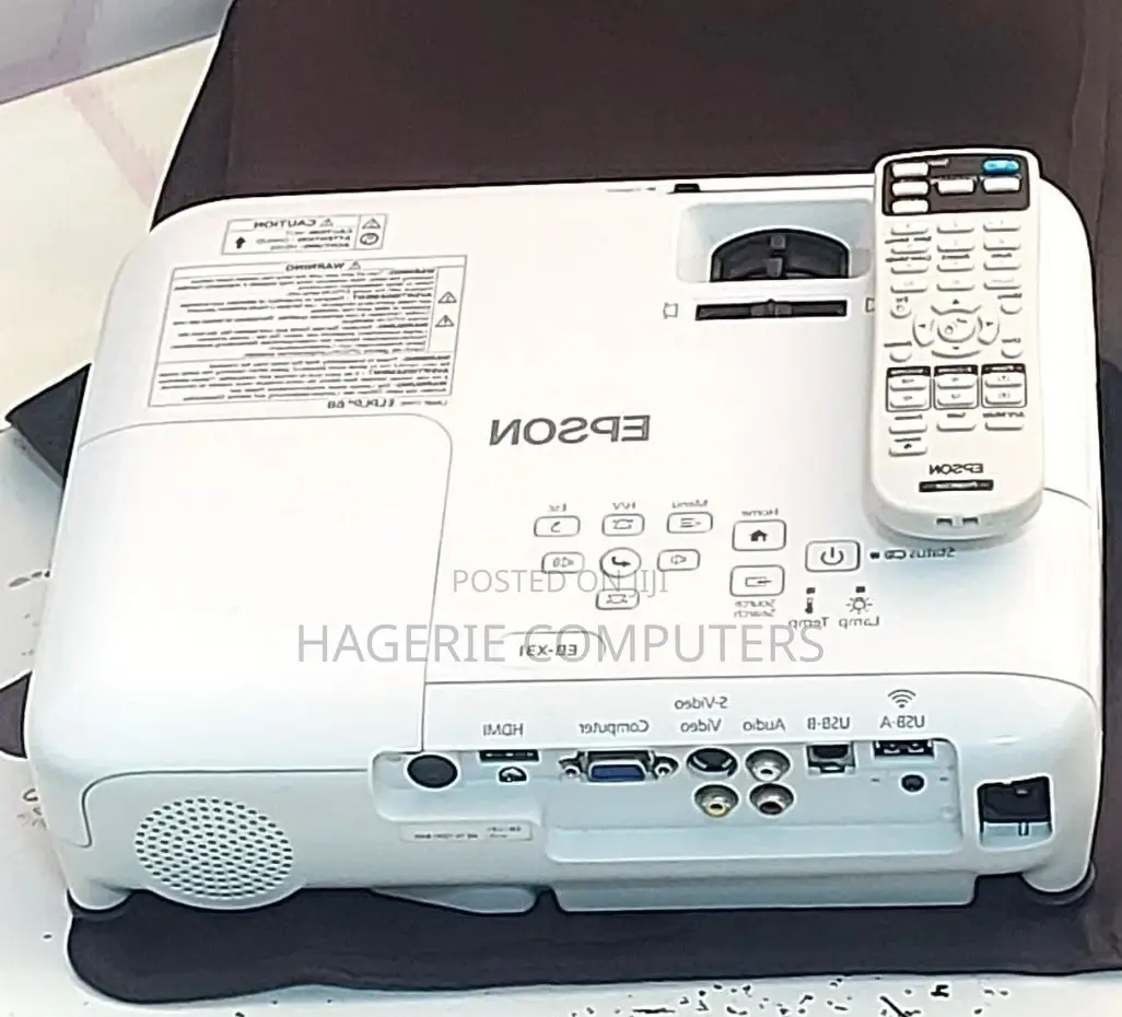 EPSON Projector Model Name: Eb-X31 Has : Bag Remote