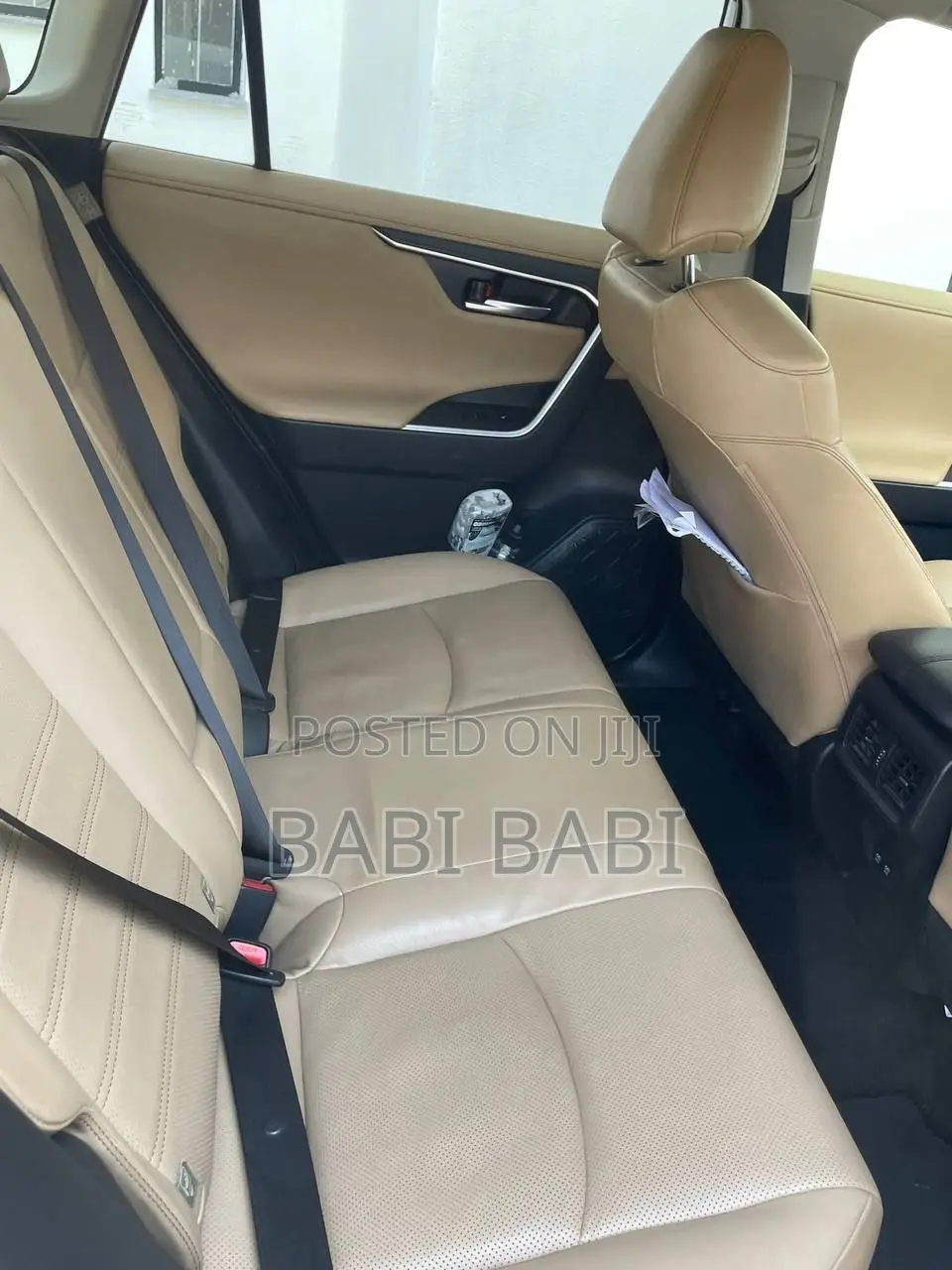 Toyota RAV4 2021 White