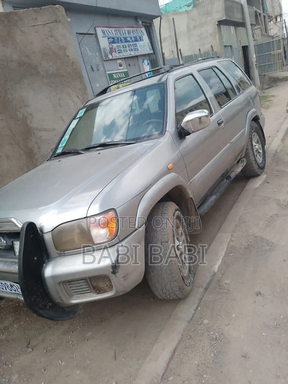 Nissan Pathfinder Automatic 2000 Silver
