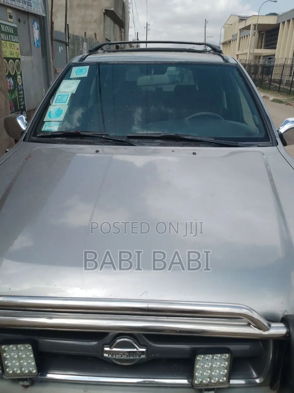 Nissan Pathfinder Automatic 2000 Silver