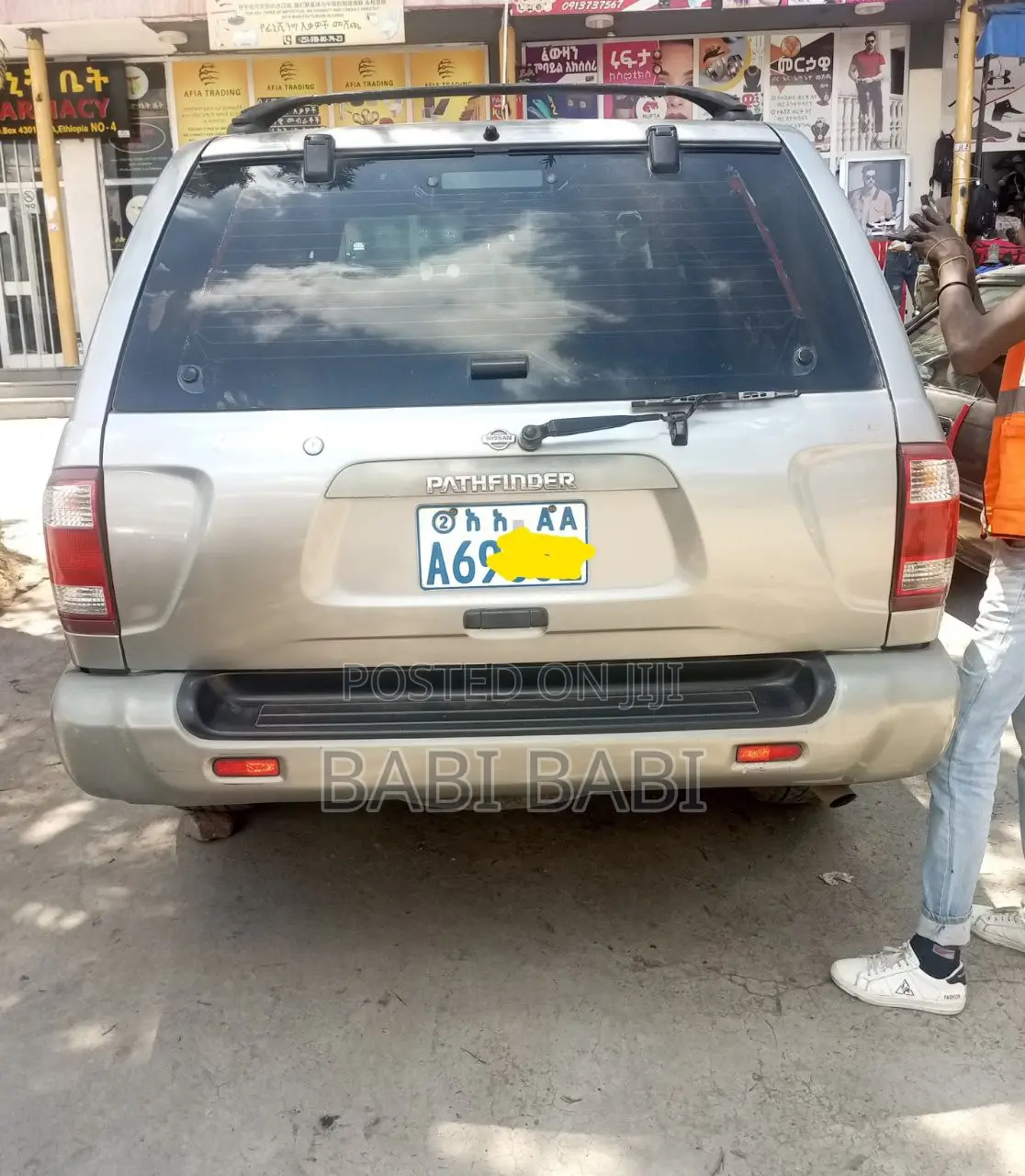 Nissan Pathfinder Automatic 2000 Silver