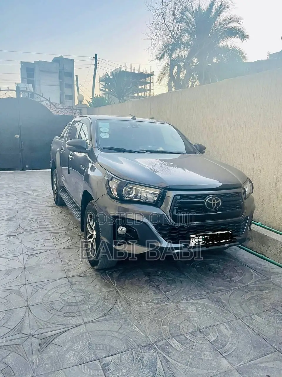 Toyota Hilux 2020 Gold