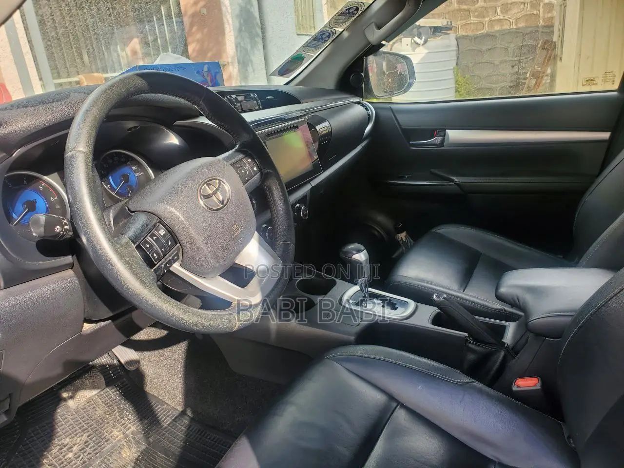 Toyota Hilux 2020 Gold