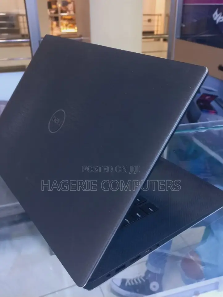 New Laptop Dell Precision 7530 32GB Intel Core I9 SSD 512GB