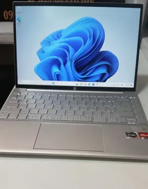 New Laptop HP Pavilion 13 16GB AMD Ryzen 7 SSD 512GB