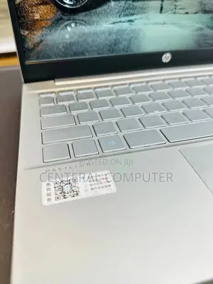 New Laptop HP Pavilion 13 16GB Intel Core I7 SSD 1T