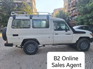 Toyota Land Cruiser 2007 White