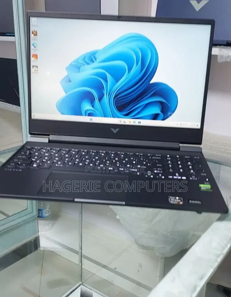 New Laptop HP Victus 16 8GB AMD Ryzen 5 SSD 1T