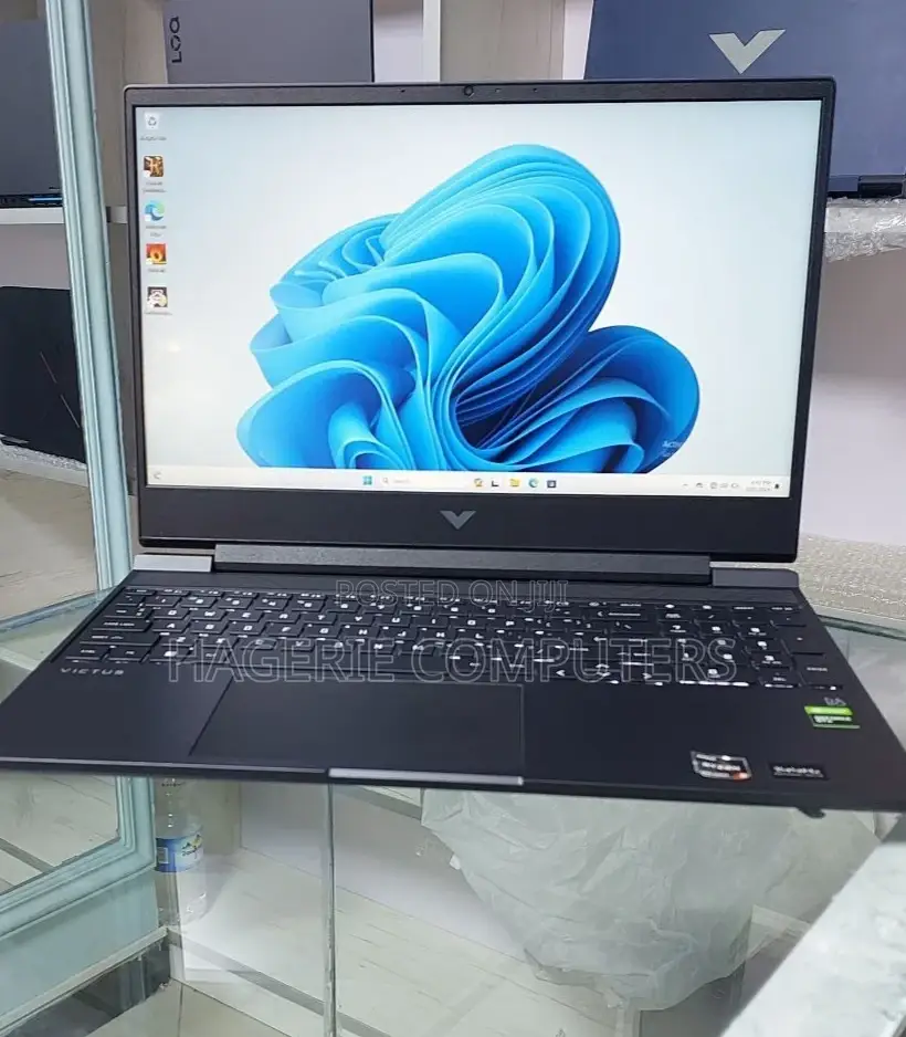 New Laptop HP Victus 16 8GB AMD Ryzen 5 SSD 1T